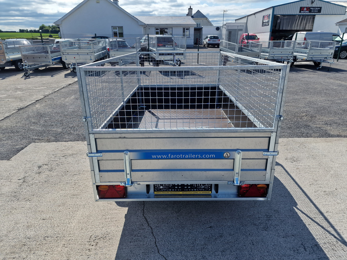 9 x 5 Single Axle Tiltbed Trailer with Mesh